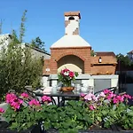 Calypso - Newly Equiped, With Separate Entrance And Parking Супетар