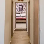 Calypso - Newly Equiped, With Separate Entrance And Parking Апартаменты Супетар