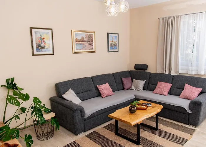 Calypso - Newly Equiped, With Separate Entrance And Parking * 苏佩塔尔