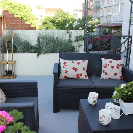 Calypso - Newly Equiped, With Separate Entrance And Parking
