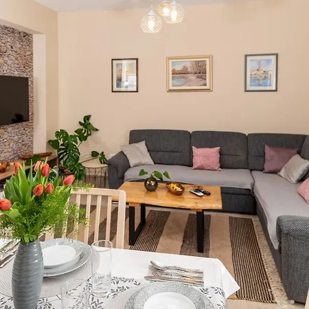 Calypso - Newly Equiped, With Separate Entrance And Parking Supetar